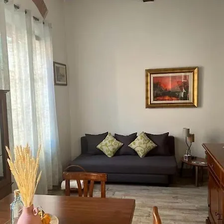 La Casa Degli Artisti, In Centro Storico דירה
